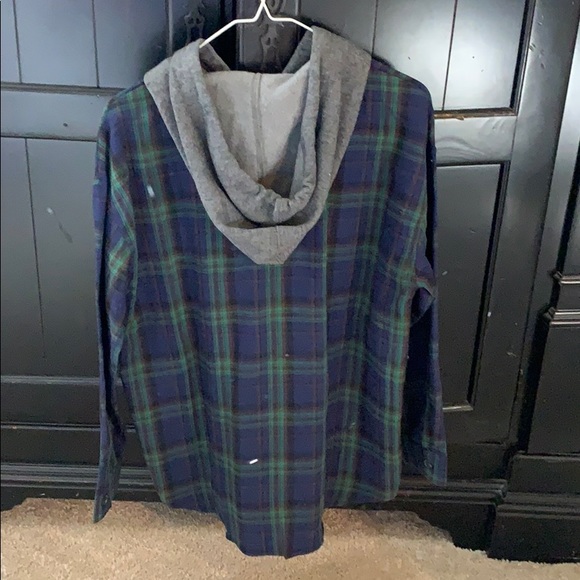 Hooded plaid flannel - Picture 3 of 4